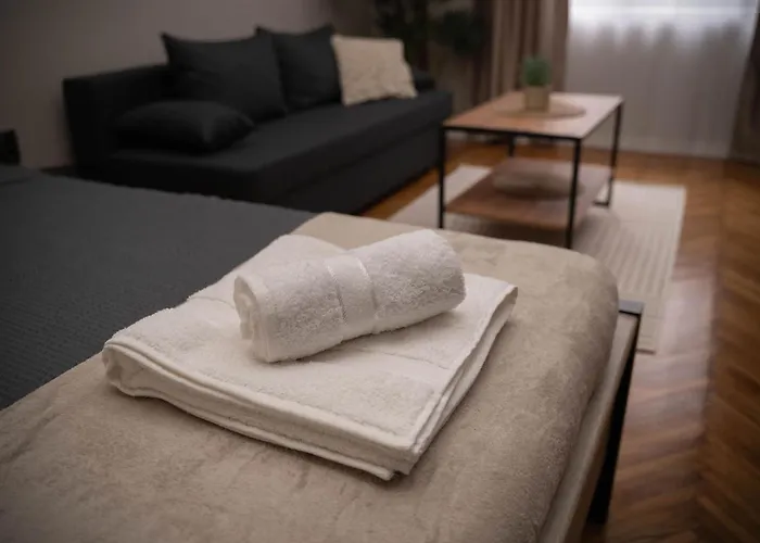 Millenium Center * Ni